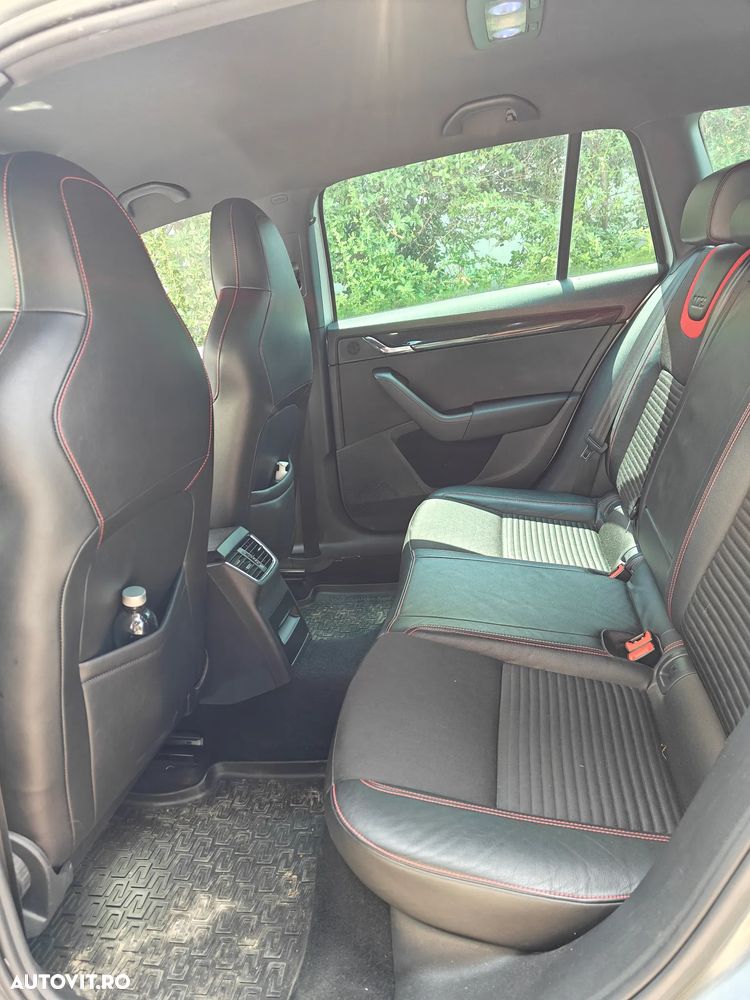 Skoda Octavia 2.0 TDI DSG RS - 5