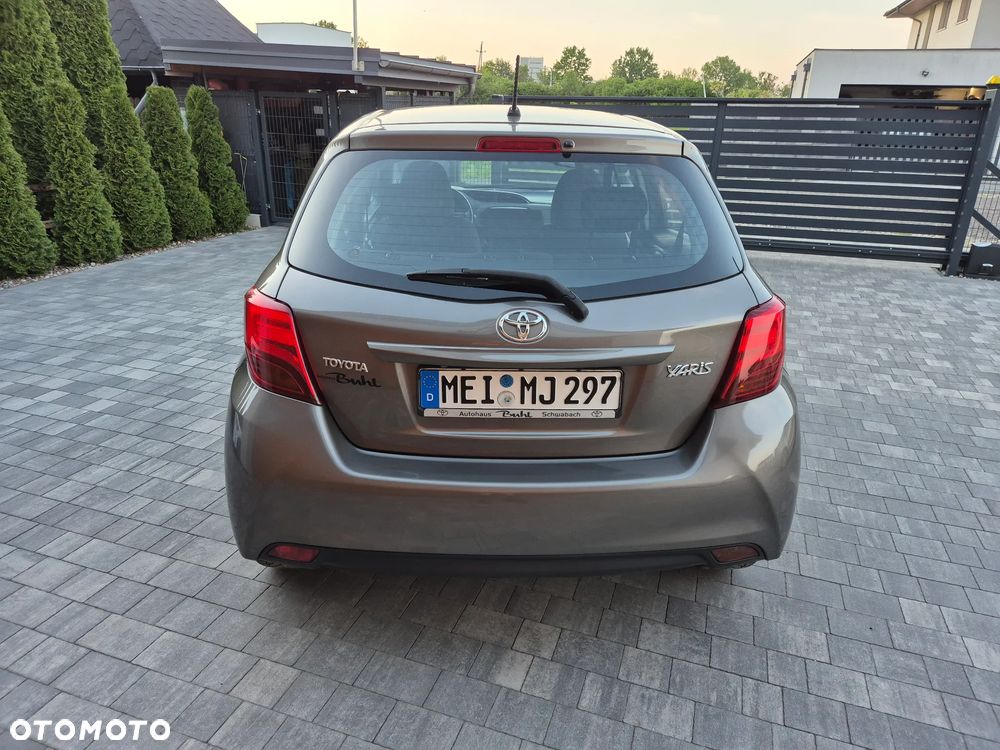 Toyota Yaris 1.33 VVT-i Lounge - 9