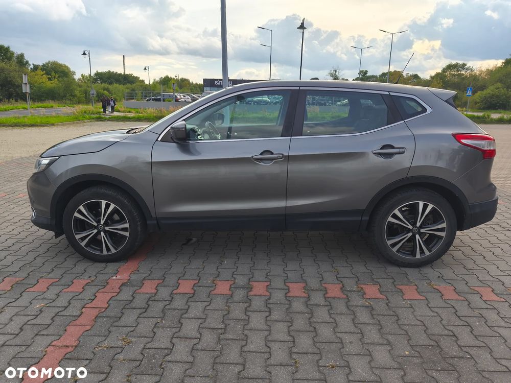 Nissan Qashqai 1.2 DIG-T N-Connecta EU6 - 17