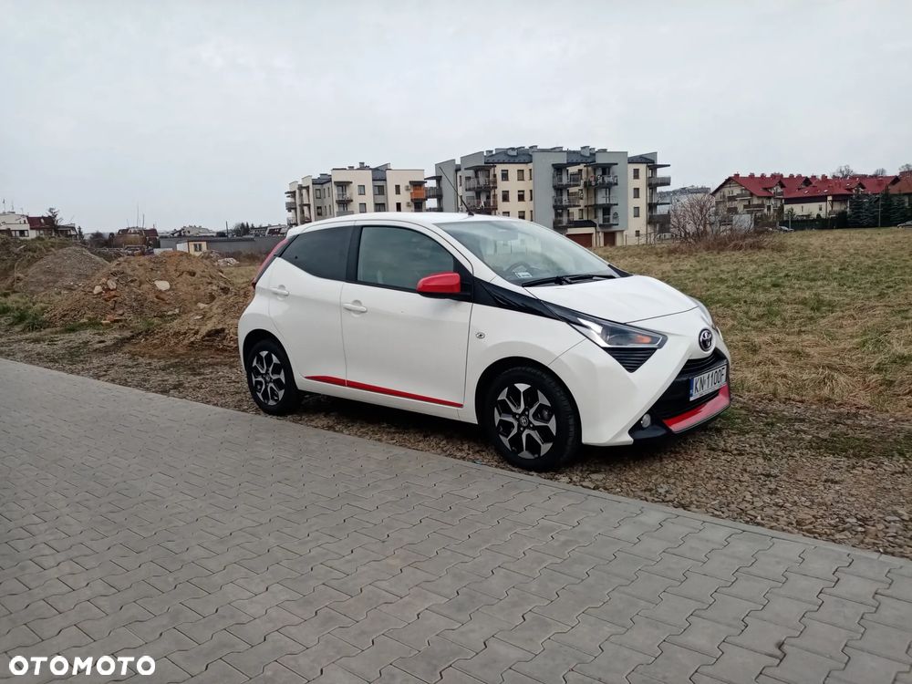 Toyota Aygo 1.0 VVT-i Color Edition - 1