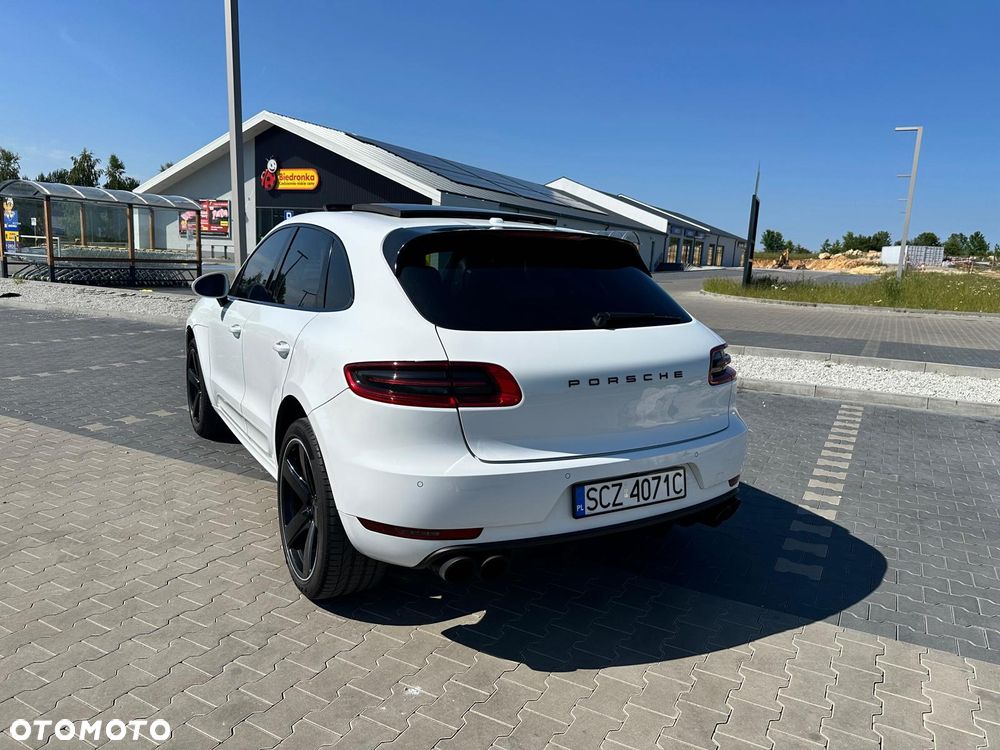 Porsche Macan Turbo PDK - 16