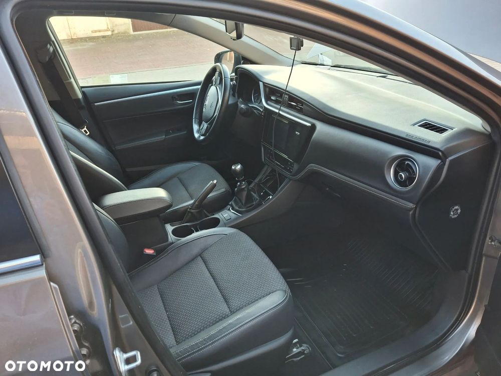Toyota Corolla 2016 photo 3