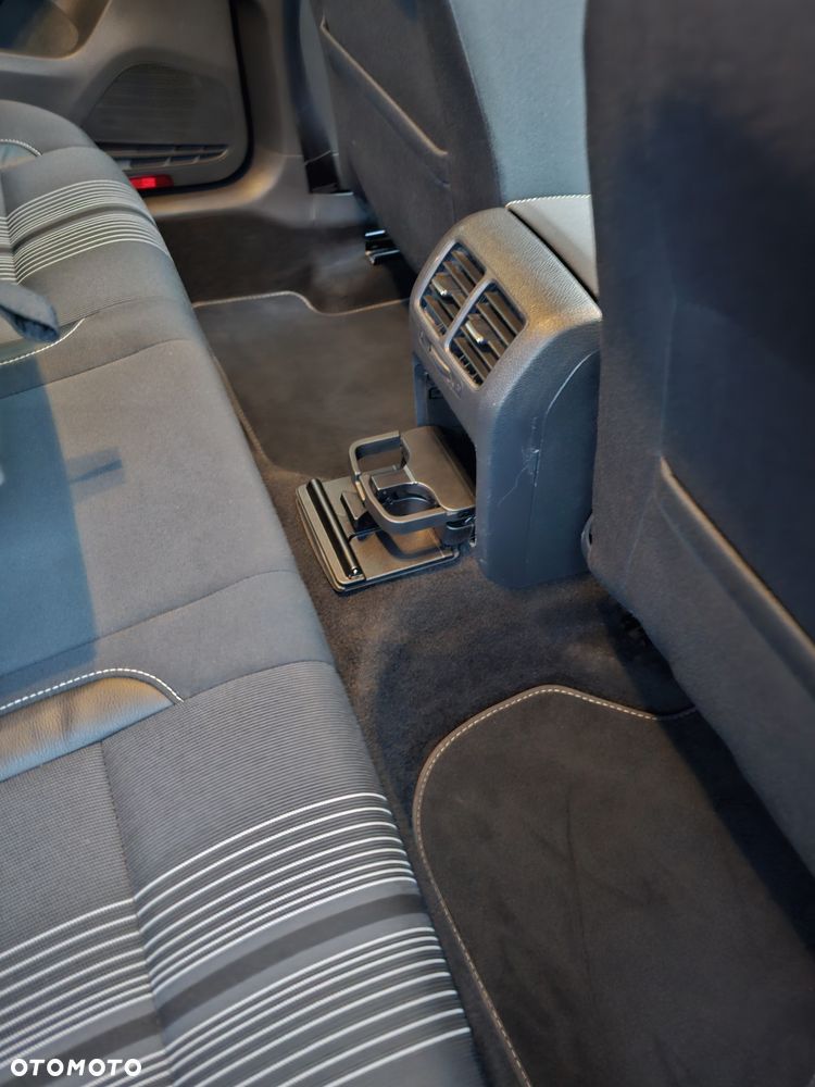 Volkswagen Golf 1.6 TDI DPF BlueMotion Technology MATCH - 11