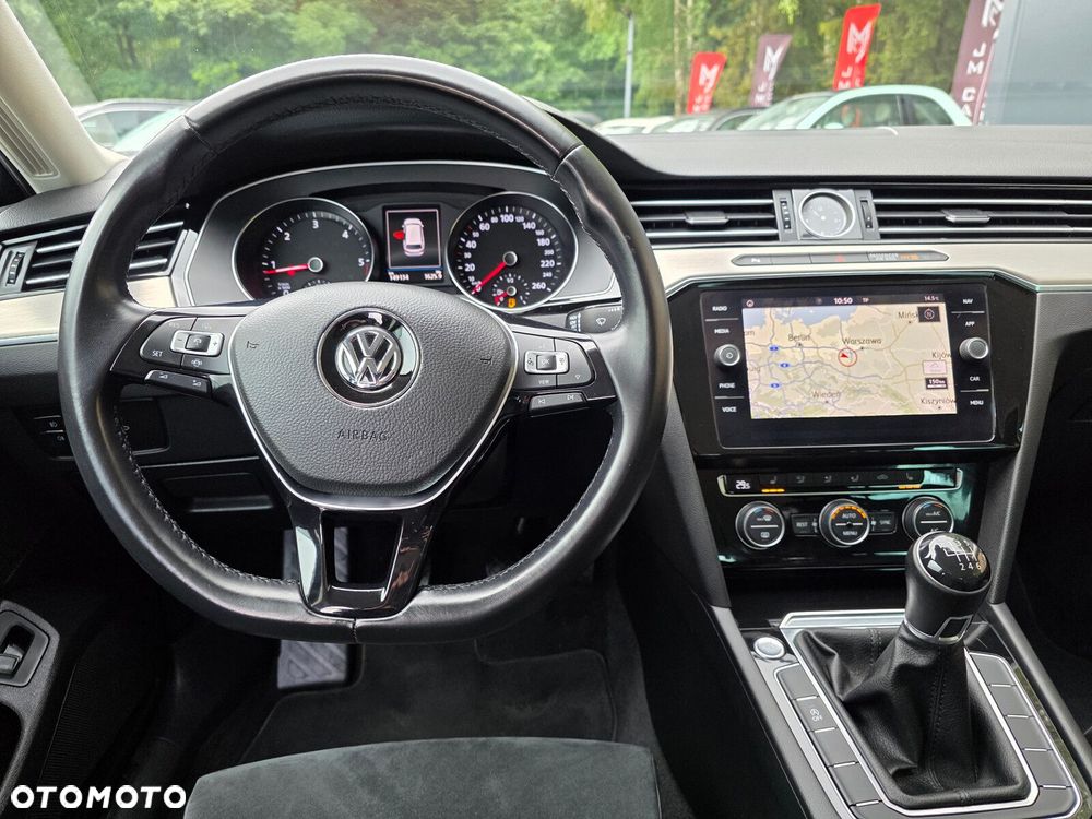 Volkswagen Passat Variant - 11