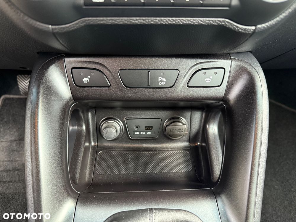 Hyundai ix35 1.6 2WD Fifa World Cup Edition - 19