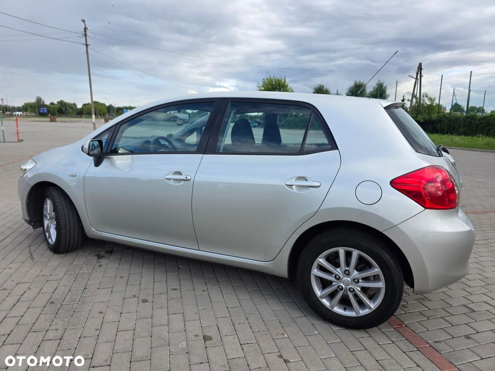 Toyota Auris 1.6 Life - 6
