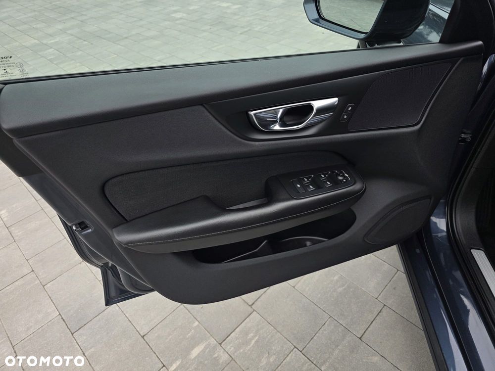 Volvo V60 B4 B Geartronic Momentum - 29