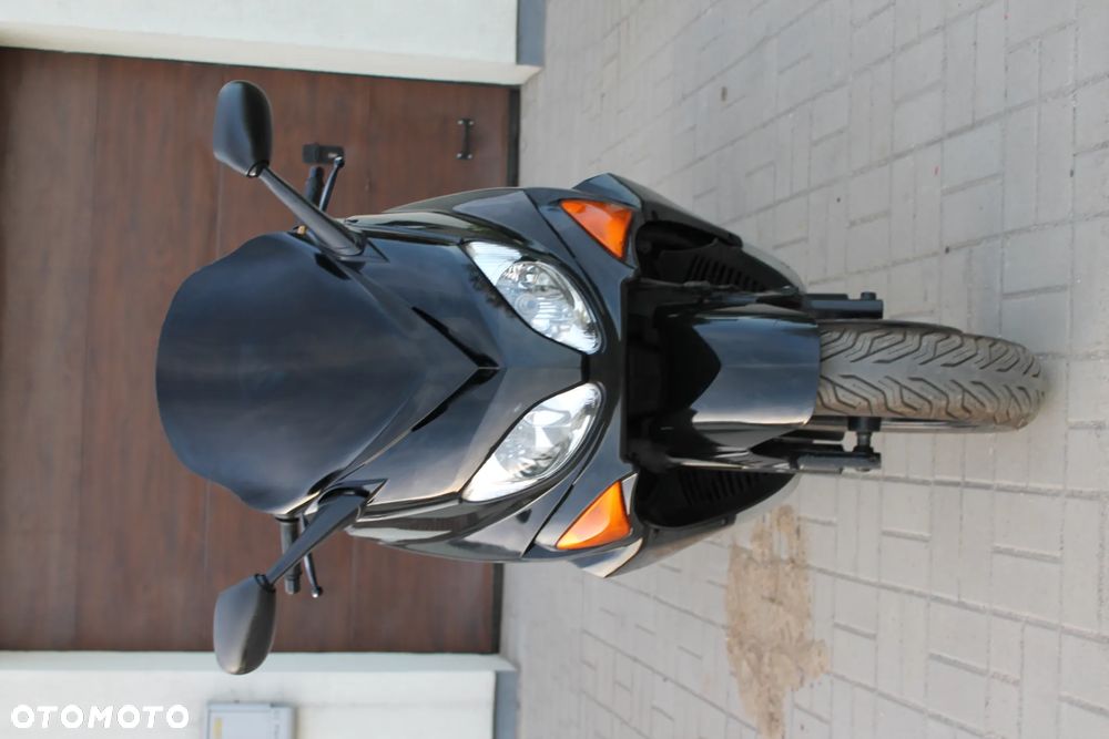 Yamaha Tmax - 1
