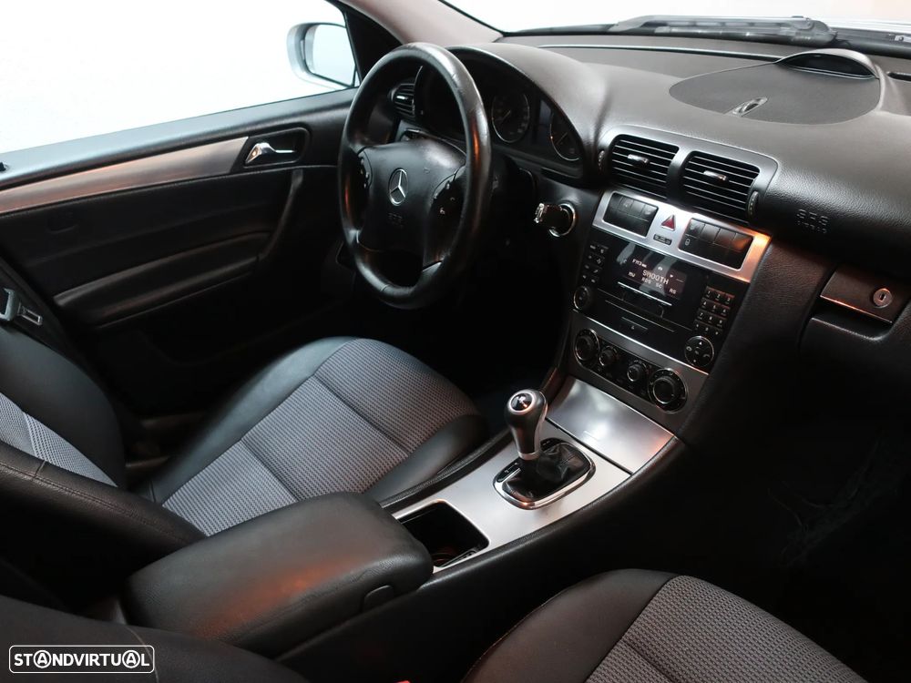 Mercedes-Benz C 220 CDi Avantgarde Aut. - 25