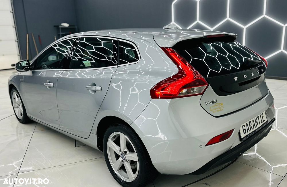 Volvo V40 D2 ECO Summum - 4