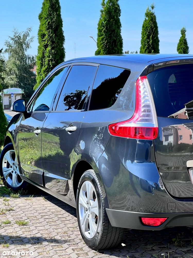 Renault Grand Scenic - 9