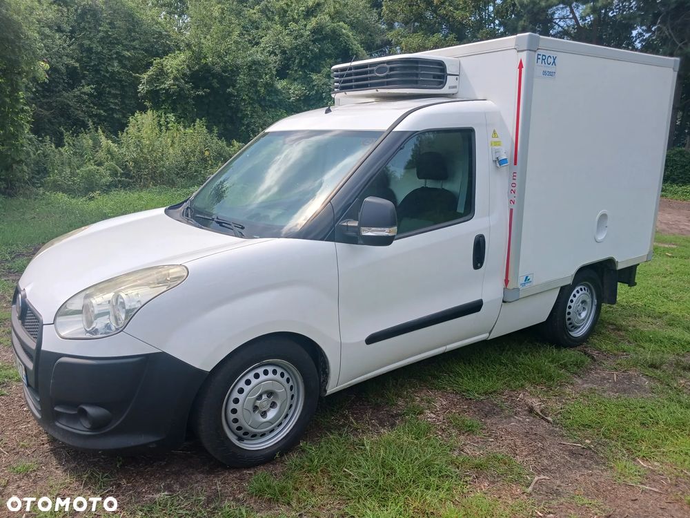 Fiat Doblo 1.3 JTD 2015r Izoterma chlodnia Mroźnia Agregat 230V lodziarka mrożonka - 19