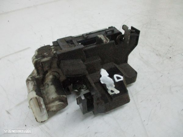 Fecho Porta Frente Dto Fiat Doblo Cargo (223_) - 2