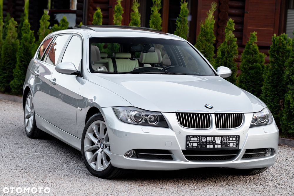 BMW Seria 3 330xi - 4