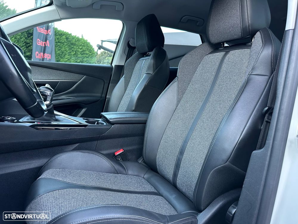 Peugeot 3008 PureTech 130 Stop & Start GPF Allure - 18