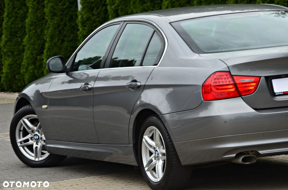 BMW Seria 3 318d - 27