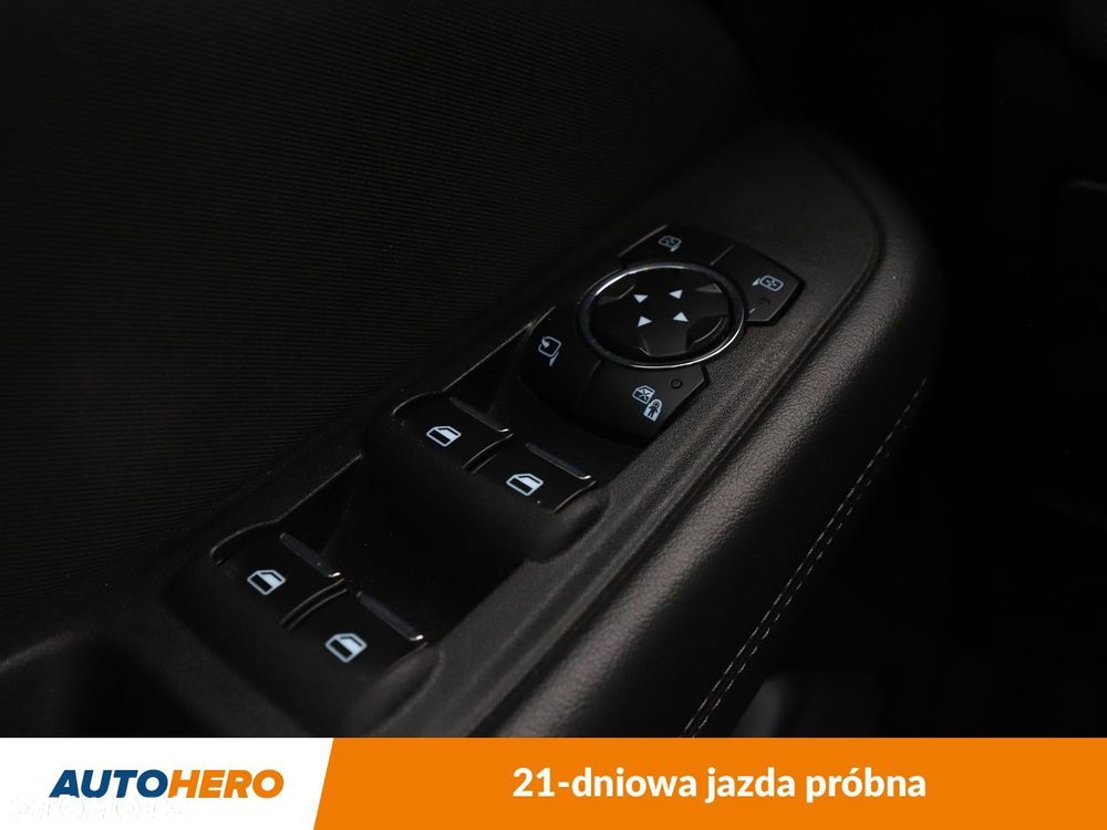 Ford S-Max - 32