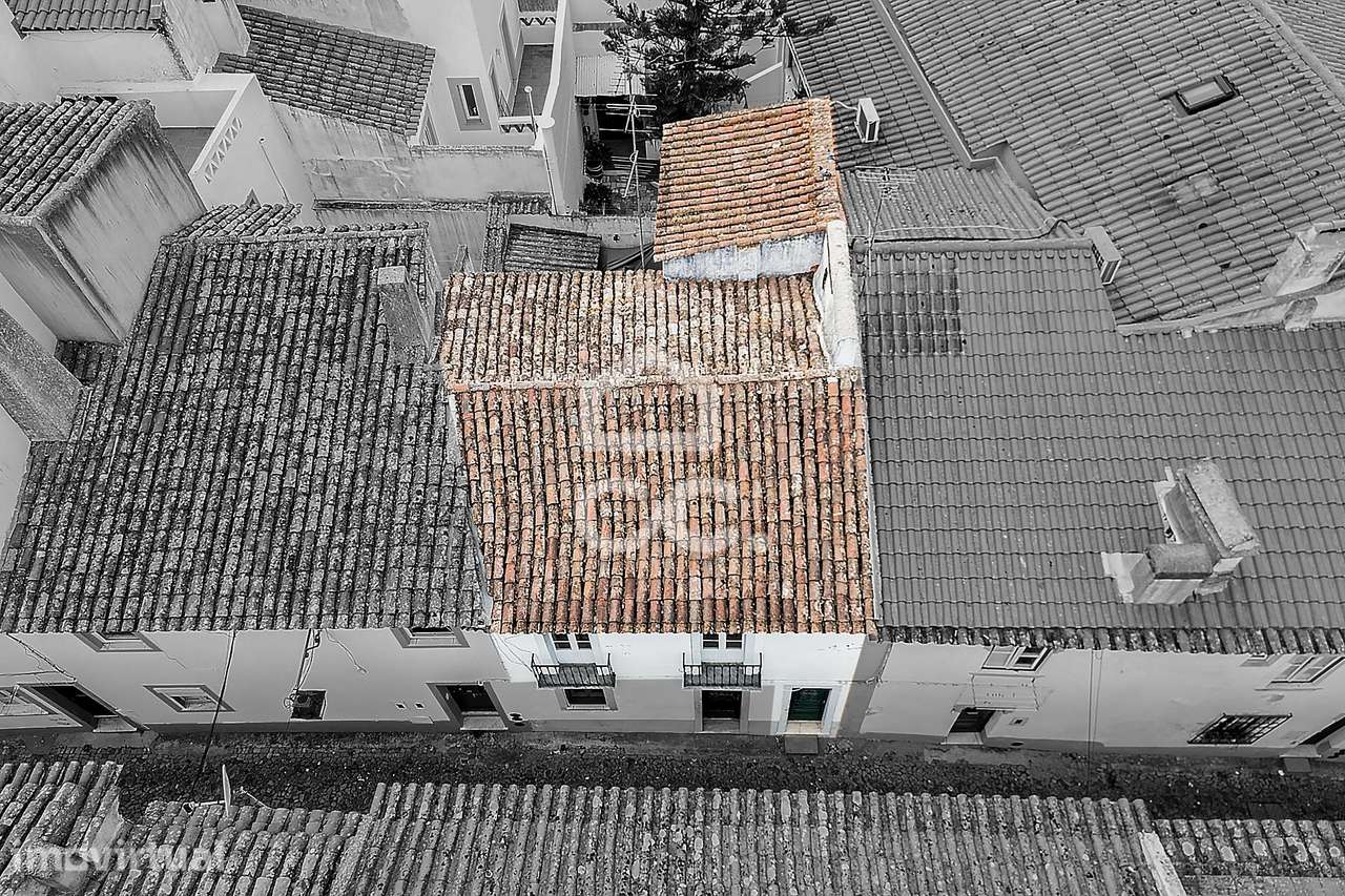 Moradia T2 Bifamiliar de 1º Andar no Centro Histórico de Évora - Grande imagem: 4/29