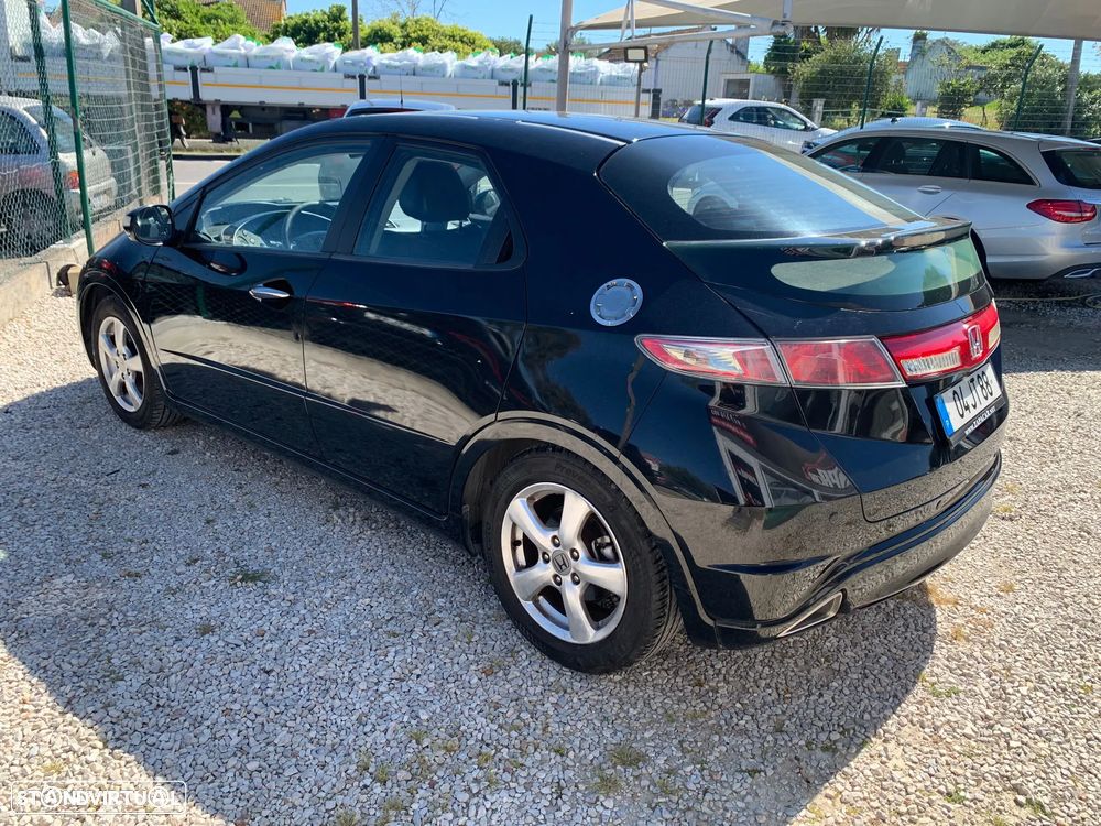 Honda Civic 1.4 i-VTEC Elegance - 2