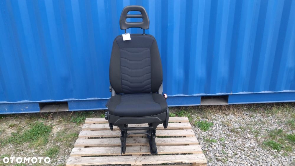 FOTEL PASAŻERA POJEDYNCZY REGULOWANY IVECO DAILY 14- NO 126/197 - 1