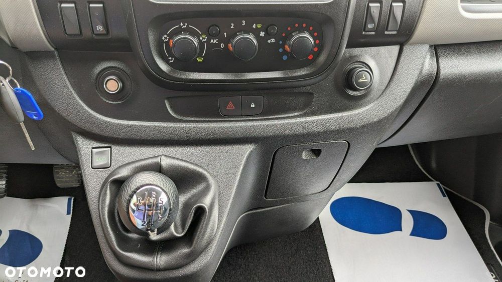 Renault Trafic - 26