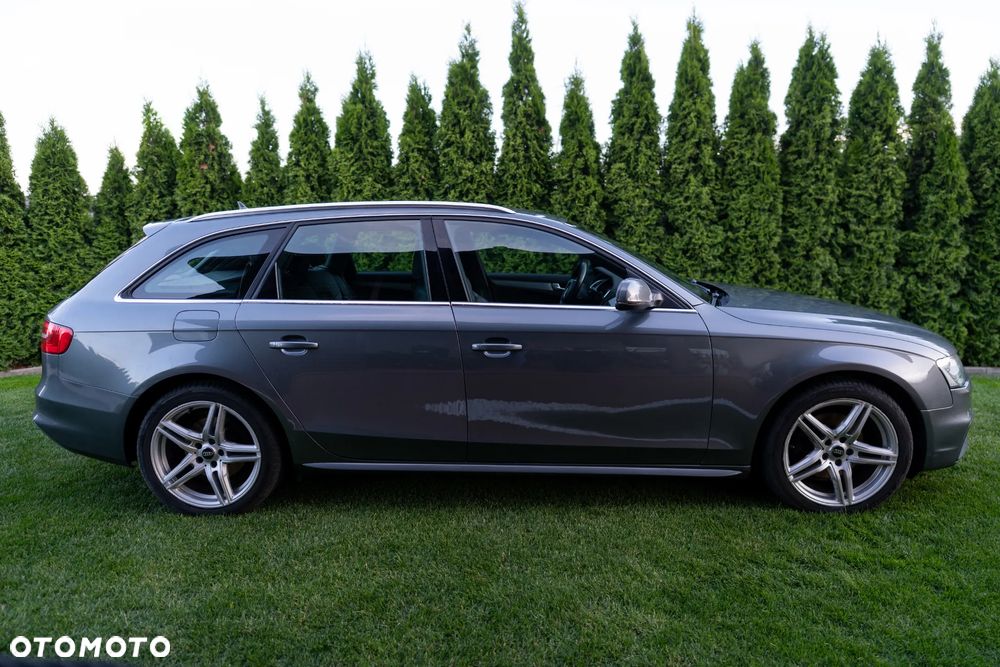 Audi A4 Avant - 16
