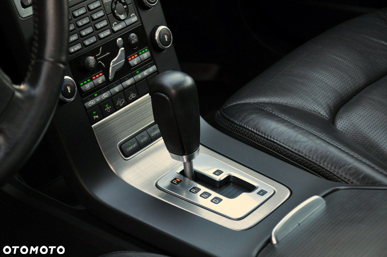 Volvo XC 70 - 35