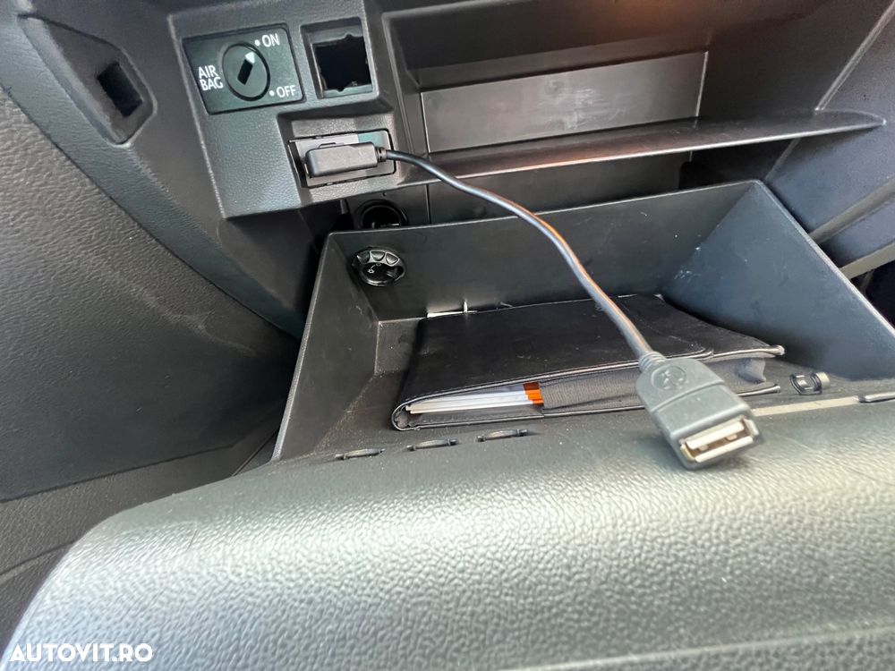 Volkswagen Jetta - 4