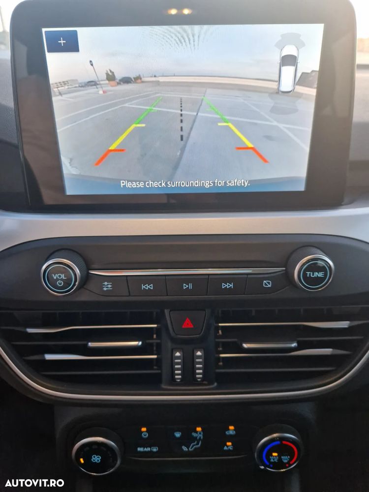 Ford Focus 1.5 EcoBlue Connected - 17