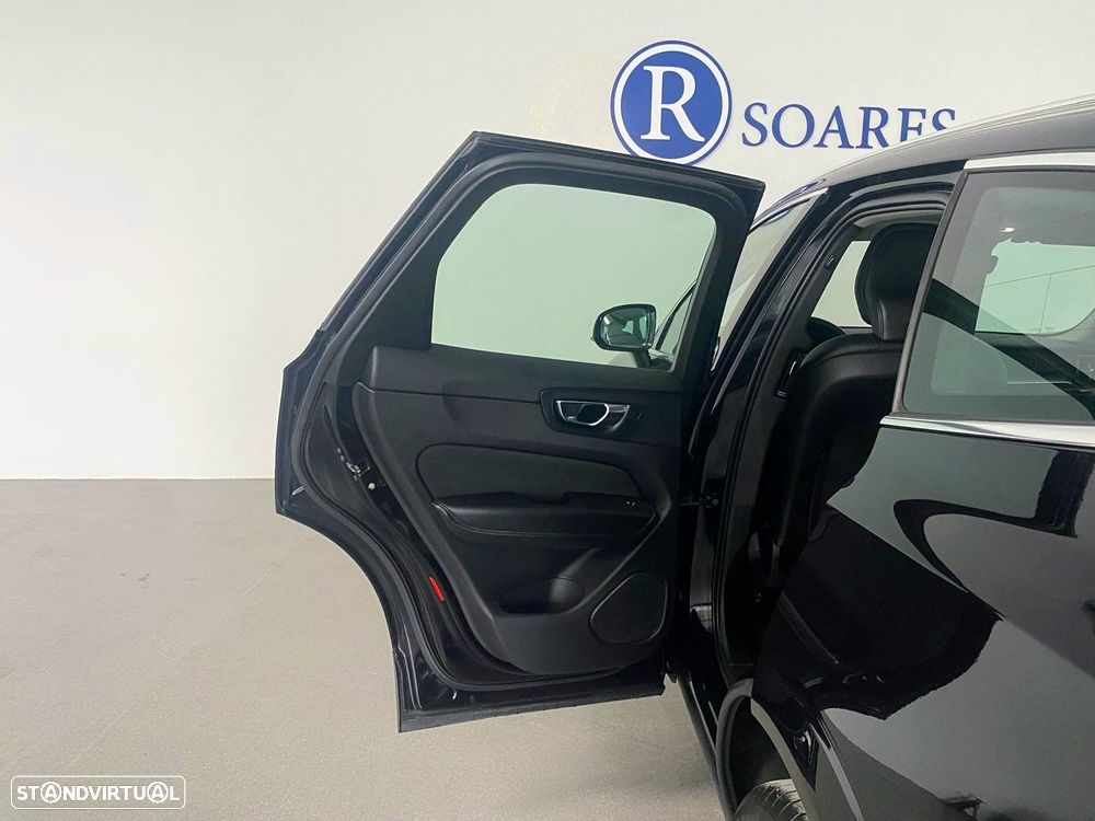 Volvo XC 60 2.0 B4 Momentum Plus - 9