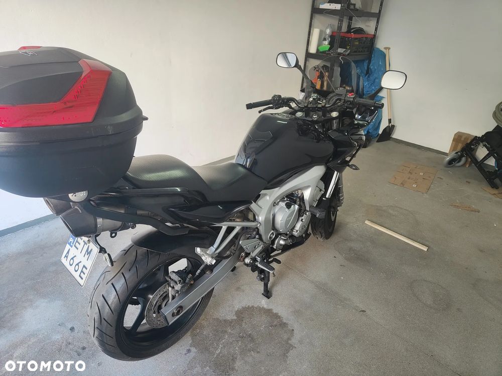 Yamaha FZ6 - 2