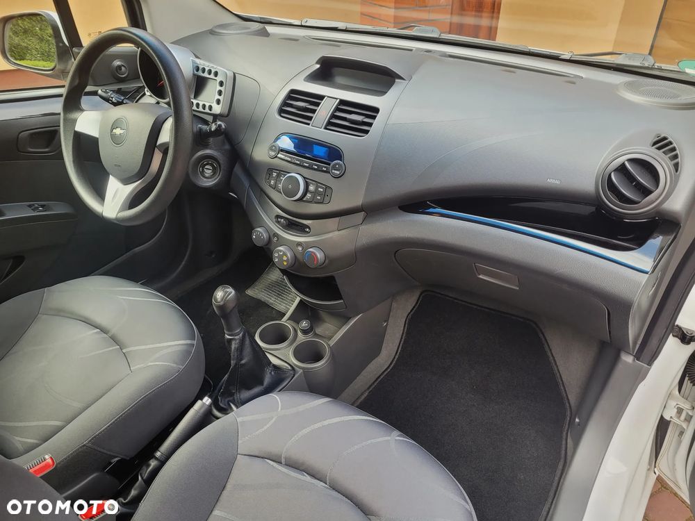 Chevrolet Spark 1.0 LT - 18