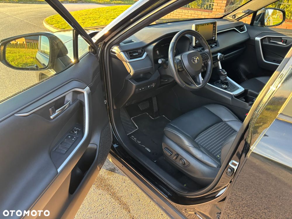 Toyota RAV4 2.5 Hybrid Black Edition by JBL 4x4 - 5