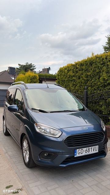 Ford Tourneo Courier 1.5 TDCi Titanium - 4