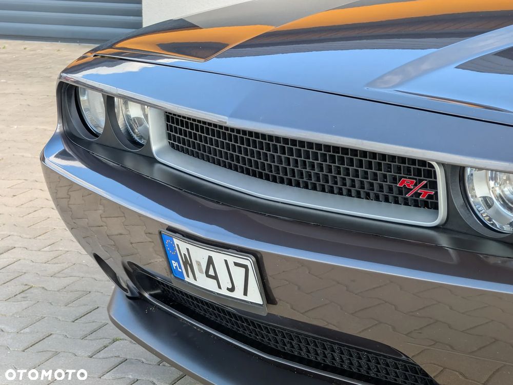 Dodge Challenger - 9
