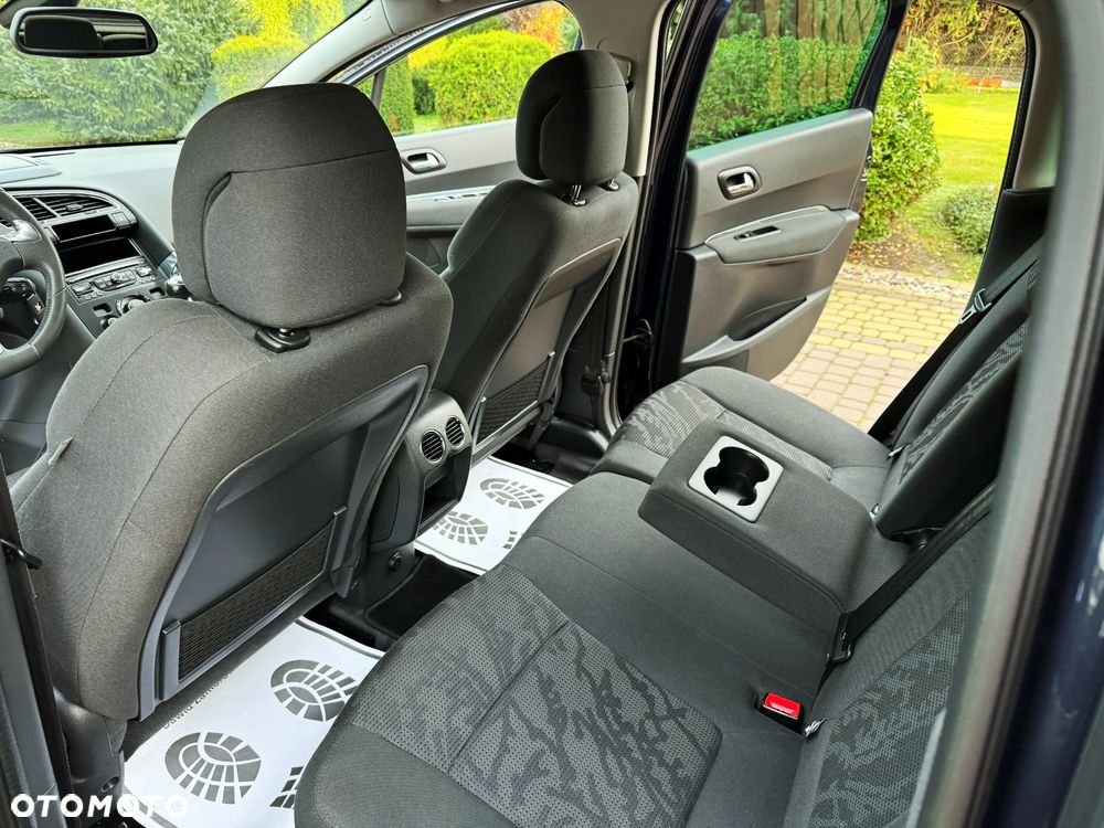 Peugeot 3008 1.6 THP Active - 33