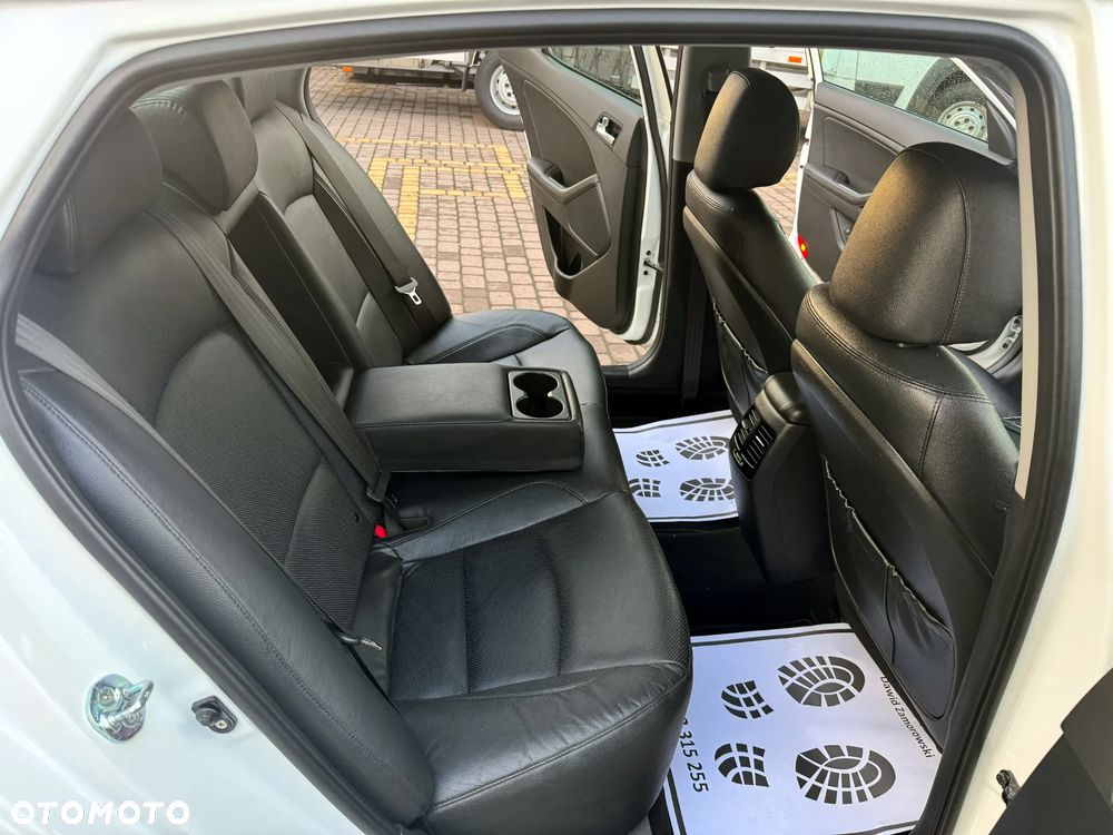 Kia Optima 2.0 CVVT Spirit - 32