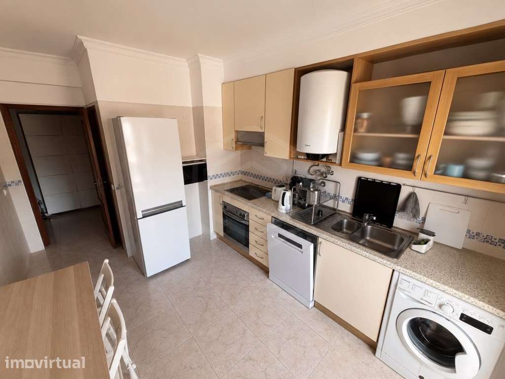 Apartamento T2 com excelentes acessos a toda a cidade de Loulé, Alg... - Grande imagem: 2/10