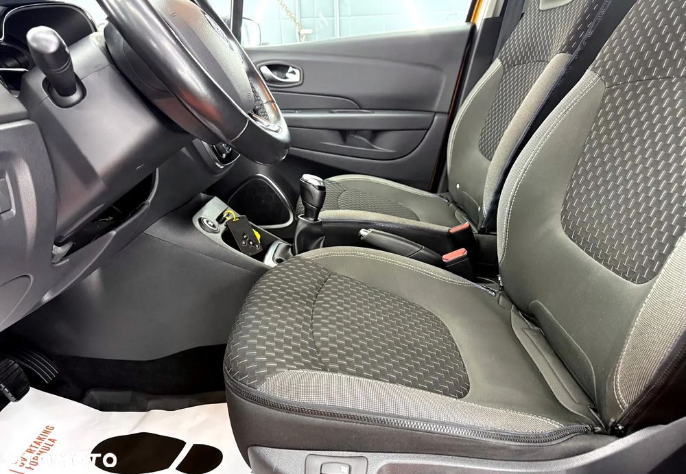 Renault Captur - 21