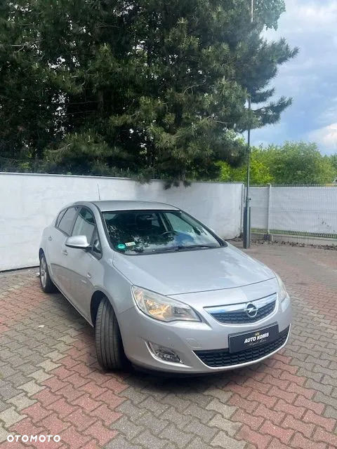 Opel Astra IV 1.4 T Cosmo - 4