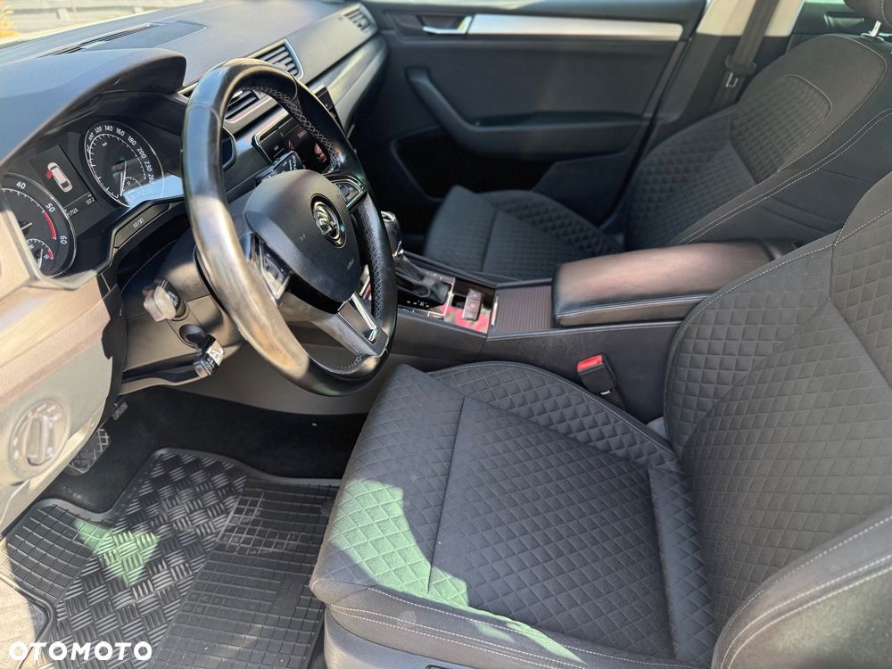 Skoda Superb 2.0 TDI Ambition DSG - 19