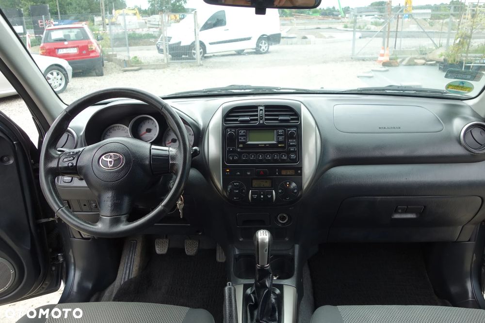 Toyota RAV4 2.0 VVT-i 4x4 - 24