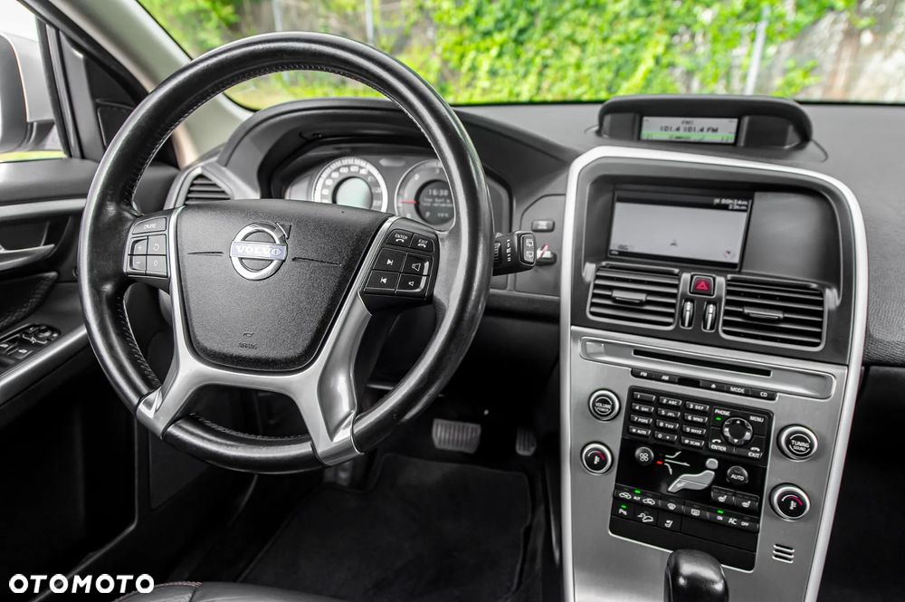 Volvo XC 60 - 22