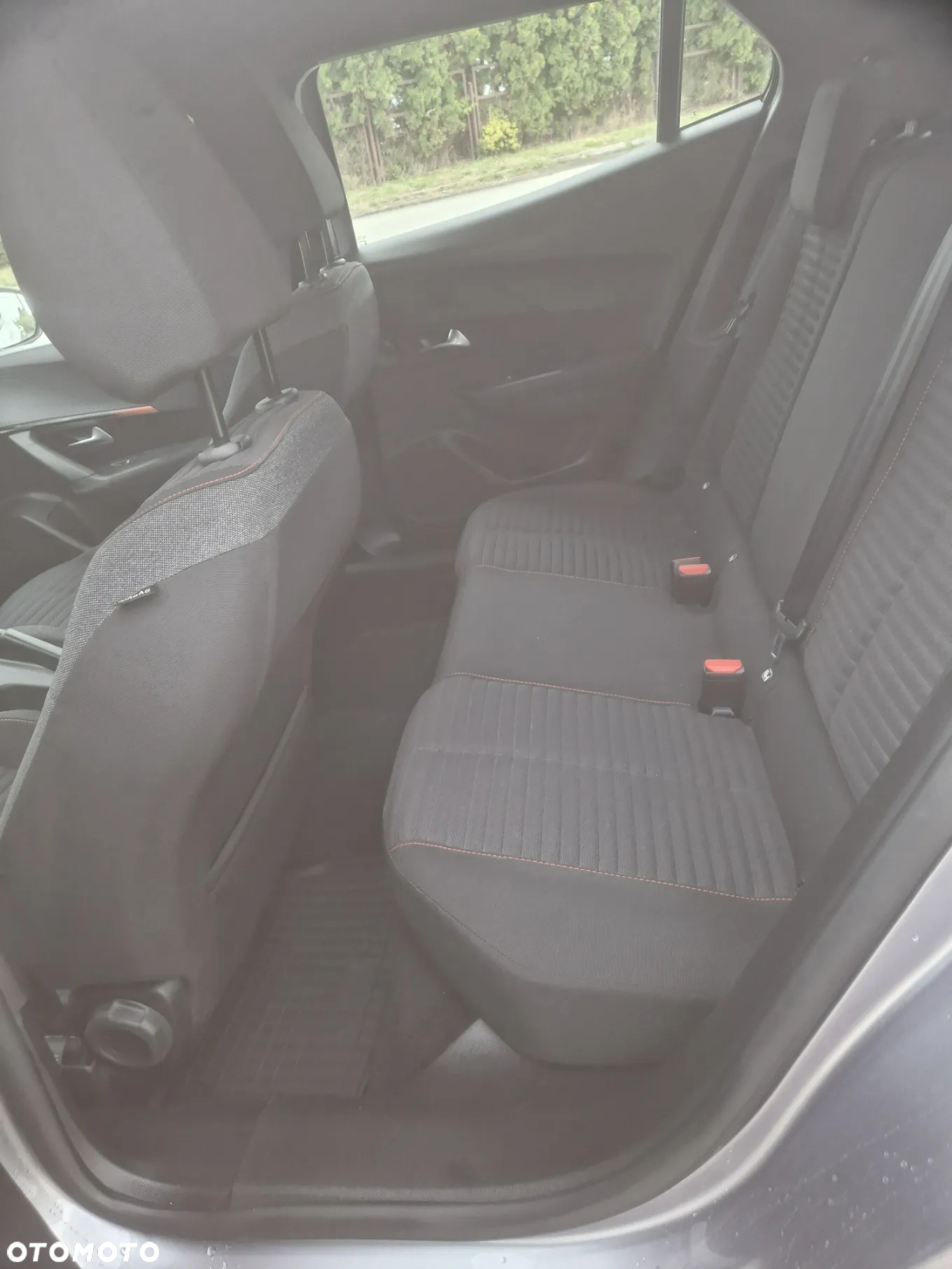 Peugeot 2008 PureTech 100 Allure - 12