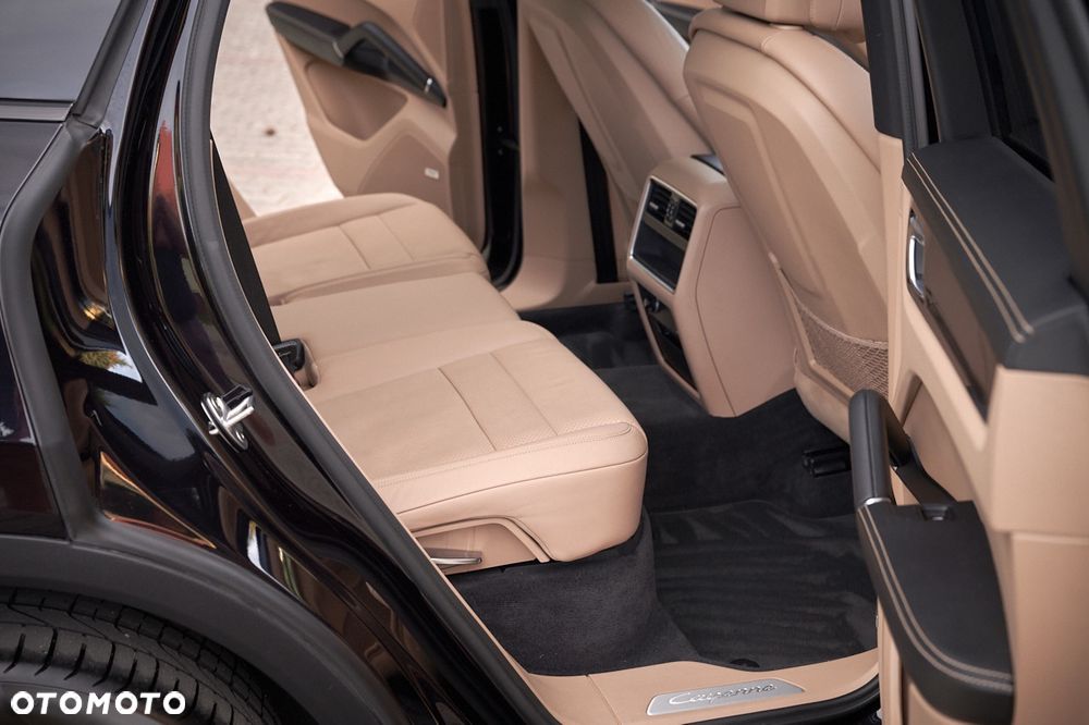 Porsche Cayenne - 24