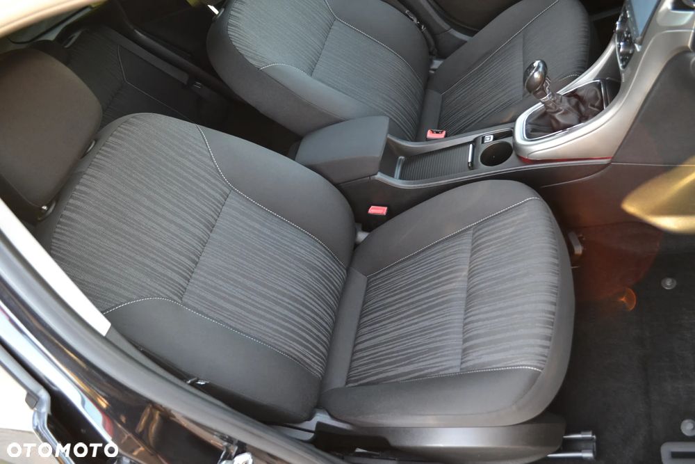 Opel Astra 1.4 Turbo - 27