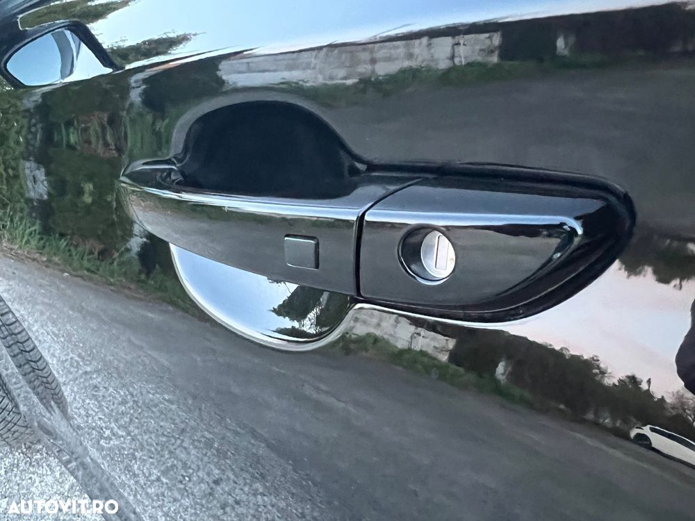 Hyundai KONA Select - 12