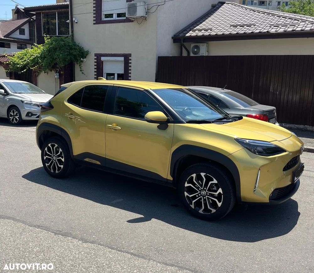 Toyota Yaris Cross 1.5 VVT-i HSD 4x2 Dynamic - 1