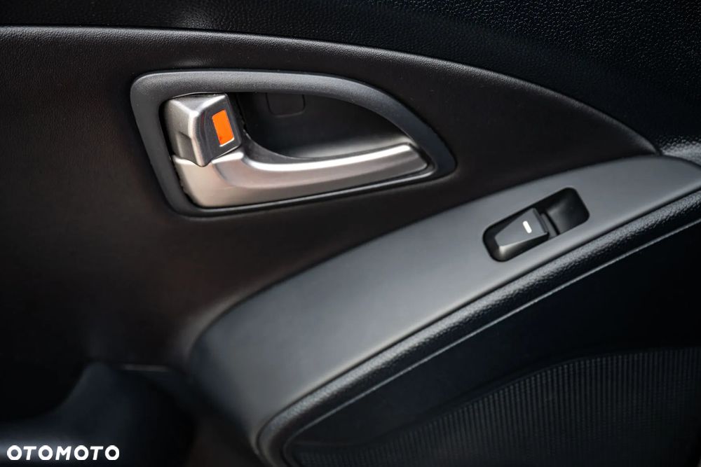 Hyundai ix35 1.6 2WD UEFA EURO 2012 Edition - 25