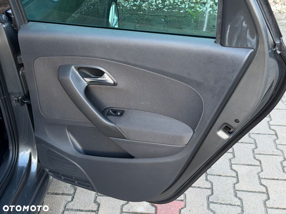 Volkswagen Polo 1.4 16V Highline Optimum - 28